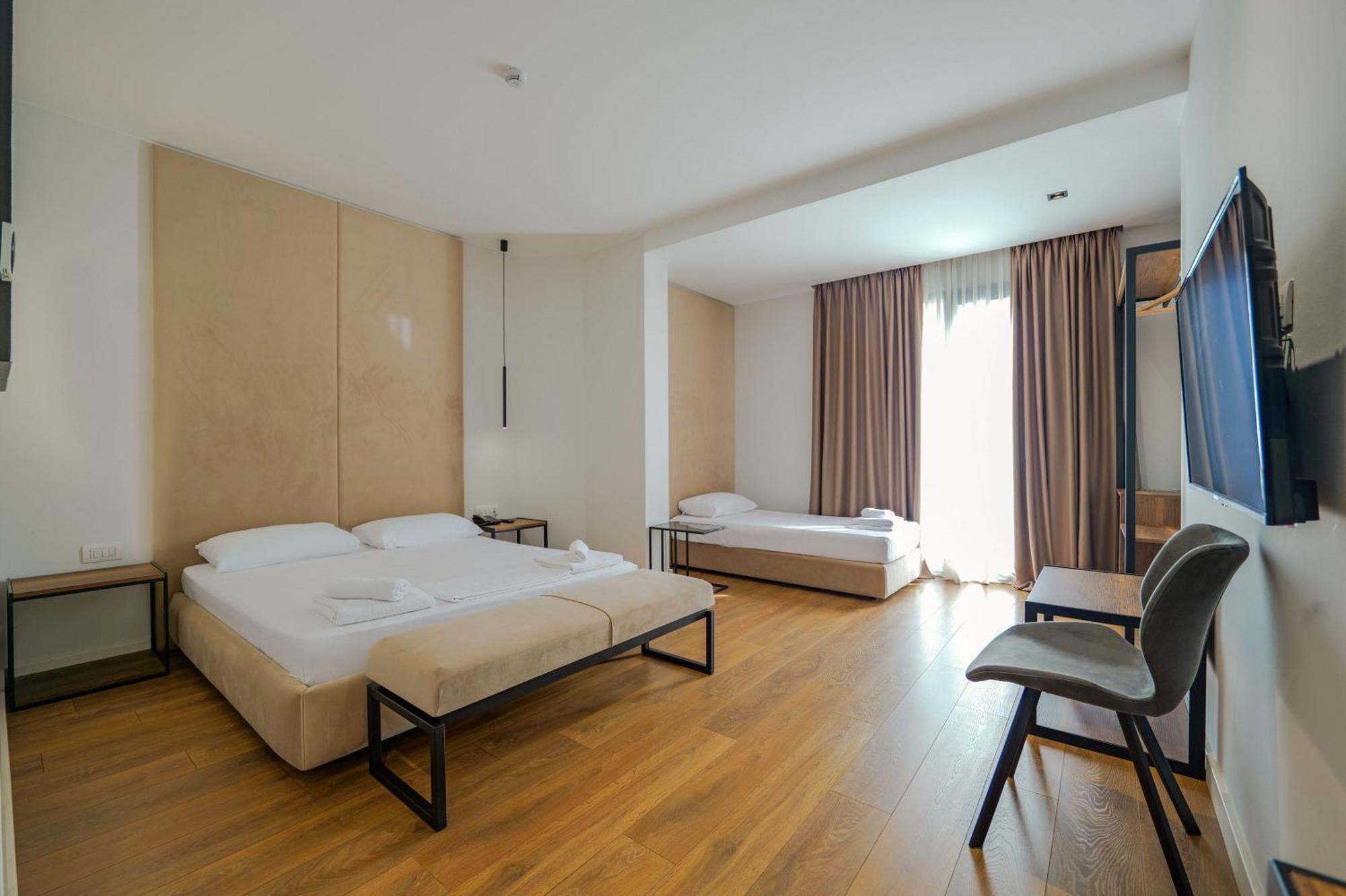 Hotel Central Vlorë Exteriér fotografie