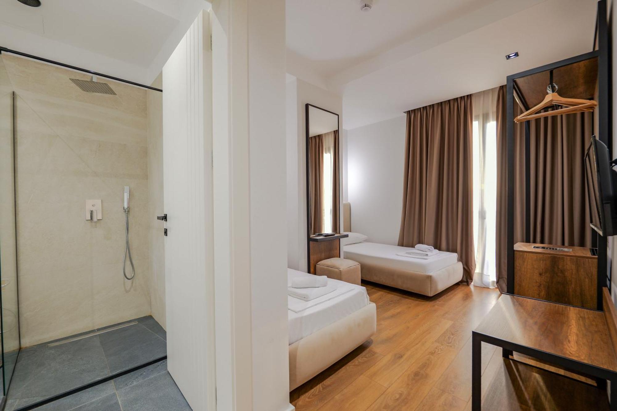 Hotel Central Vlorë Exteriér fotografie